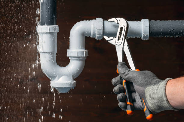 Professional Drain Cleaning technician working in Villas, NJ